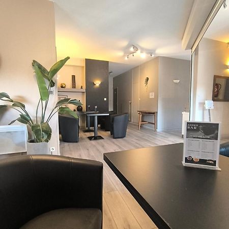 Adonis Lyon Est Hôtel Artys Saint-Priest-en-Jarez Exterior foto